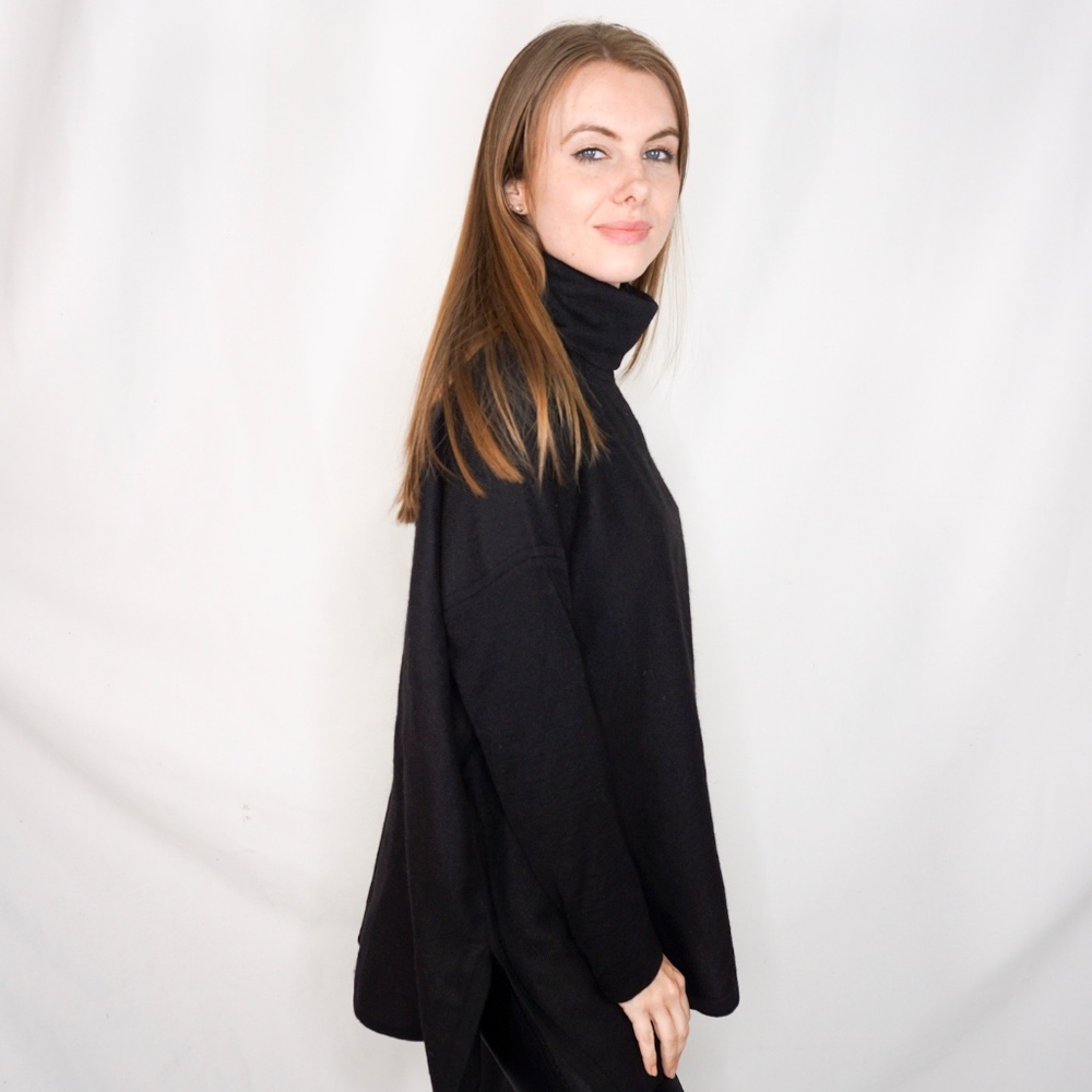 CUYANA Alpaca Oversized Turtleneck Sweater 0709 - Picture 3 of 8